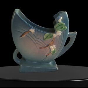 Roseville snowberry blue fan vase